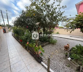 Casa à venda na Praia João Rosa em Biguaçu - SC | 5 Quartos sendo 1 Suíte - 01