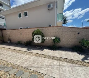 Casa à venda na região do Rio Caveiras em Biguaçu - SC | 4 Quartos sendo 1 Suíte - 04