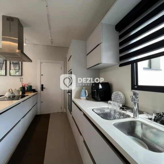 Casa à venda no Bairro Deltaville, Biguaçu | 3 Quartos sendo 3 Suítes - 02