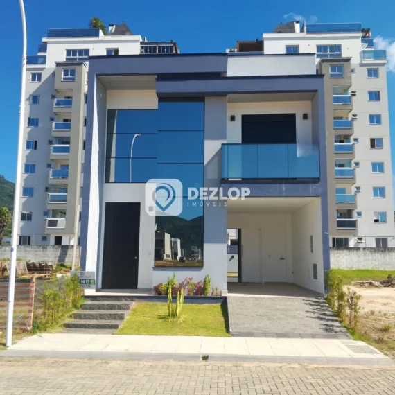Casa à venda no Deltaville, Biguaçu | 3 Quartos, 1 Suíte no Cond. Blue - 01