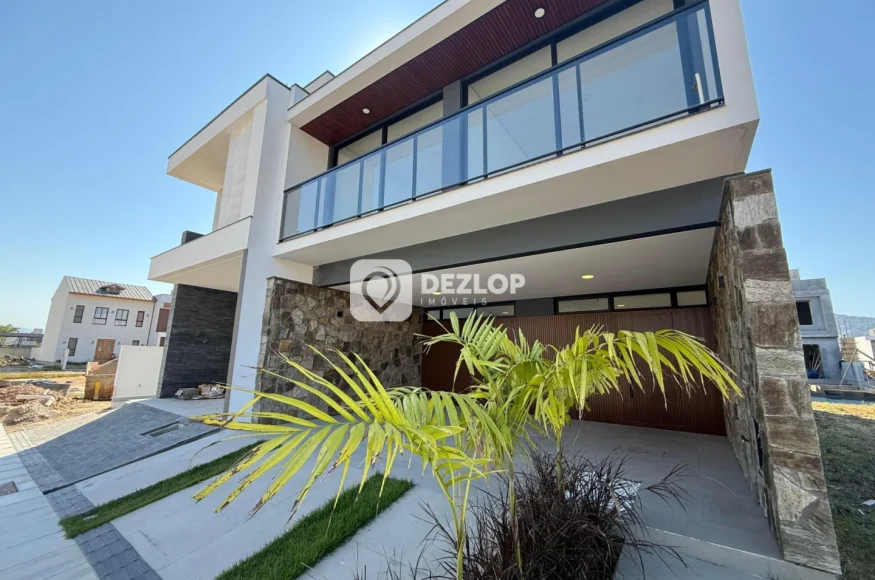 Casa à venda no Deltaville, Biguaçu | 3 Quartos, 1 Suíte no Cond. Blue - Destaque