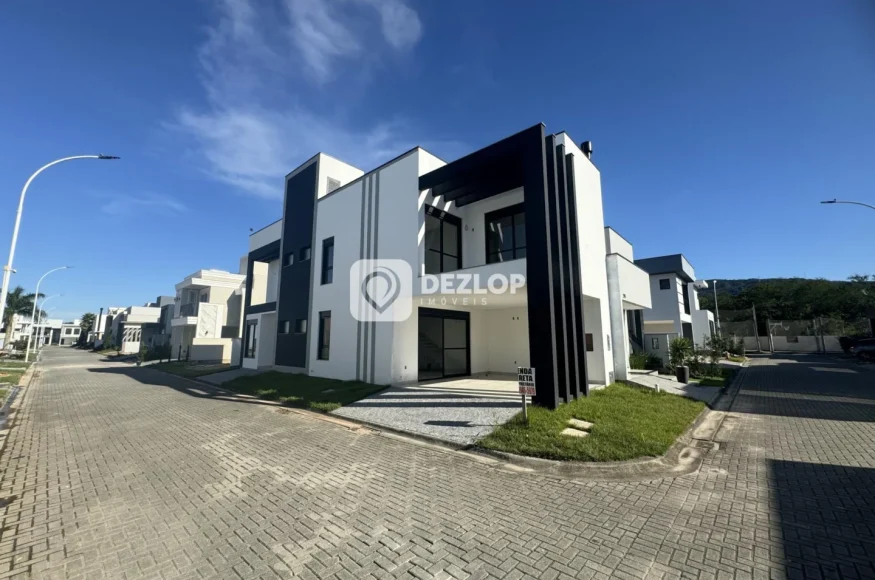 Casa à venda no Deltaville, Biguaçu | 3 Quartos, 1 Suíte no Cond. Brisas Parque - Destaque