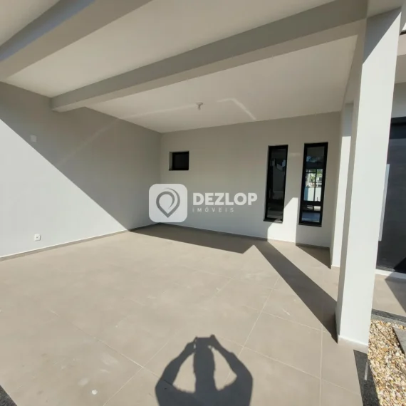 Casa à venda no Deltaville, Biguaçu | 3 Quartos, 3 Suítes no Cond. Brisas Parque - 01