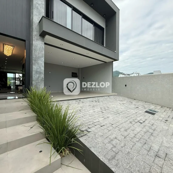 Casa à venda no Deltaville, Biguaçu | 3 Quartos sendo 3 Suítes - 02