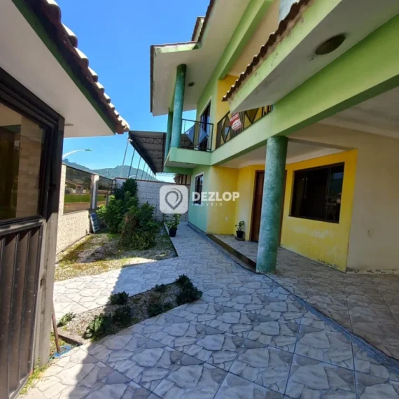 Casa à venda no Rio Caveiras, Biguaçu | 3 Quartos sendo 1 Suíte - 02