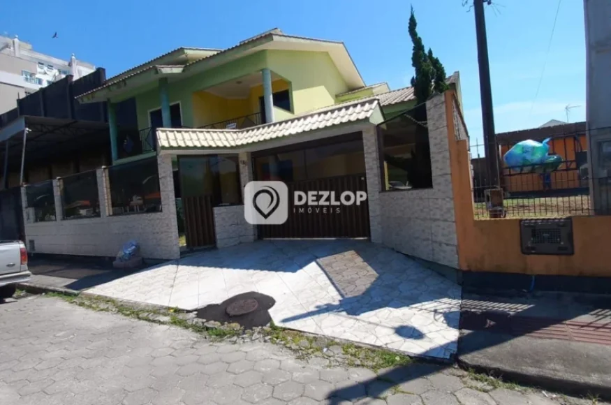 Casa à venda no Rio Caveiras, Biguaçu | 3 Quartos sendo 1 Suíte - Destaque