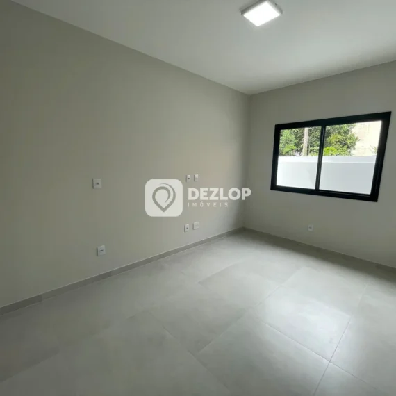 Geminado à venda em Rio Caveiras, Biguaçu | 3 Quartos - 02
