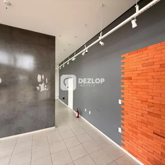 Sala para alugar em Rio Caveiras, Biguaçu - SC | 1 Quarto no Edifício Terraços - 01