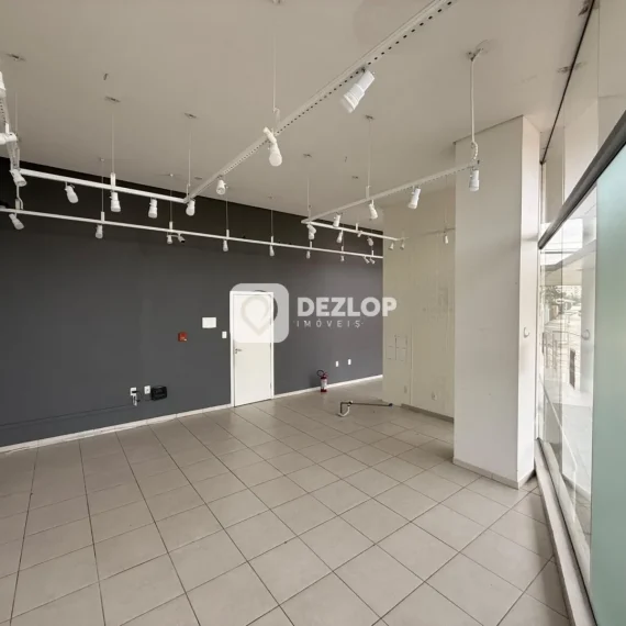 Sala para alugar em Rio Caveiras, Biguaçu - SC | 1 Quarto no Edifício Terraços - 02
