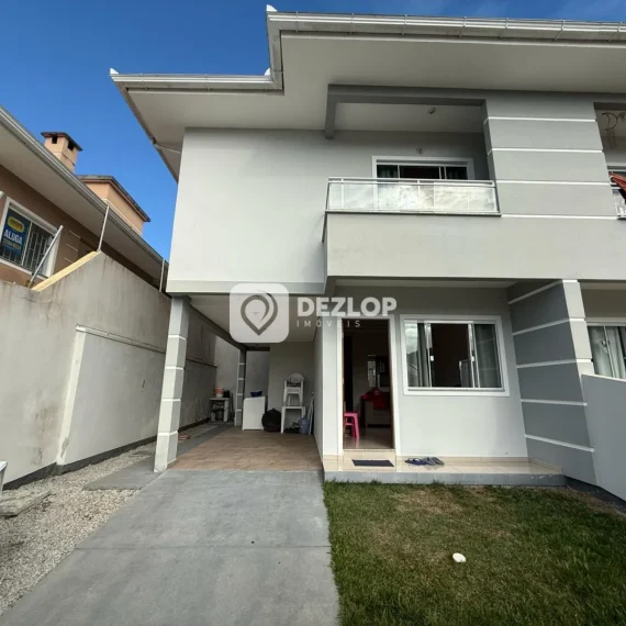 Sobrado à Venda no Potecas, São José | 3 Quartos Sendo 1 Suíte - 01