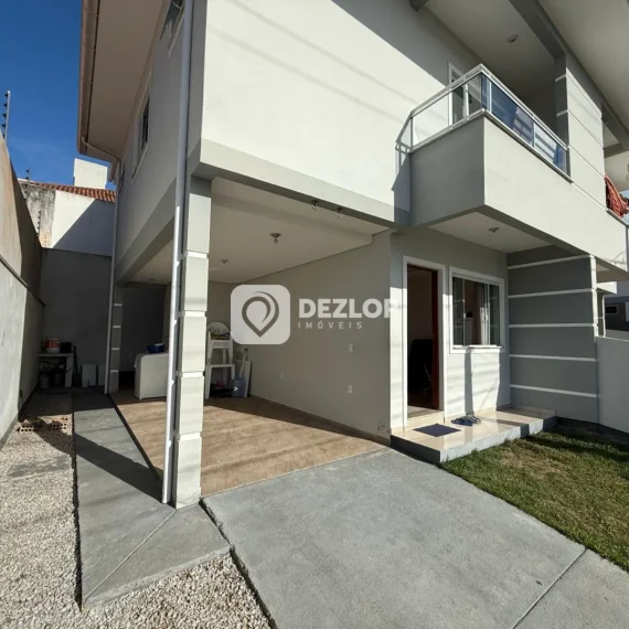 Sobrado à Venda no Potecas, São José | 3 Quartos Sendo 1 Suíte - 02