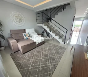 Sobrado à venda em Forquilhas, em São José - SC | 2 Quartos - 01