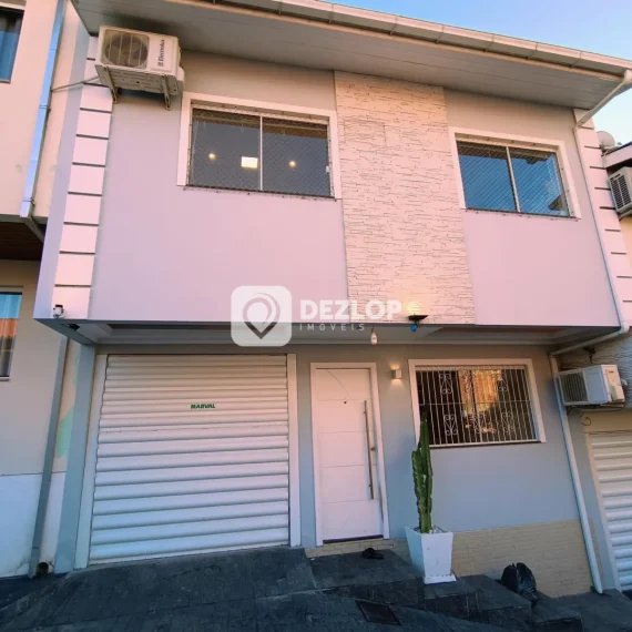 Sobrado à venda em Serraria, São José | 2 Quartos no Ed. Res. Verde Mar - 01
