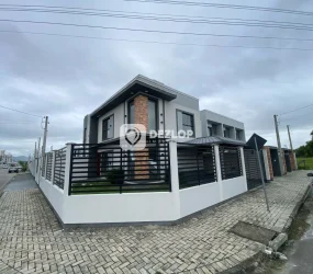 Sobrado à venda na Joáia em Tijucas - SC | 3 Quartos sendo 1 Suíte - 01