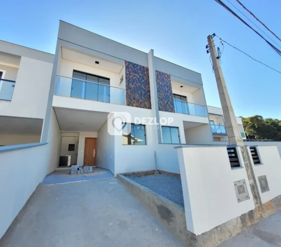 Sobrado à venda na Potecas em São José - SC | 3 Quartos sendo 1 Suíte - Destaque