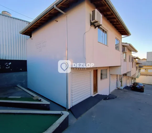 Sobrado à venda na Serraria em São José - SC | 2 Quartos no Residencial Verde Mar - Destaque