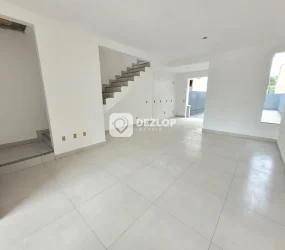 Sobrado à venda na Serraria em São José - SC | 3 Quartos sendo 3 Suítes - 01