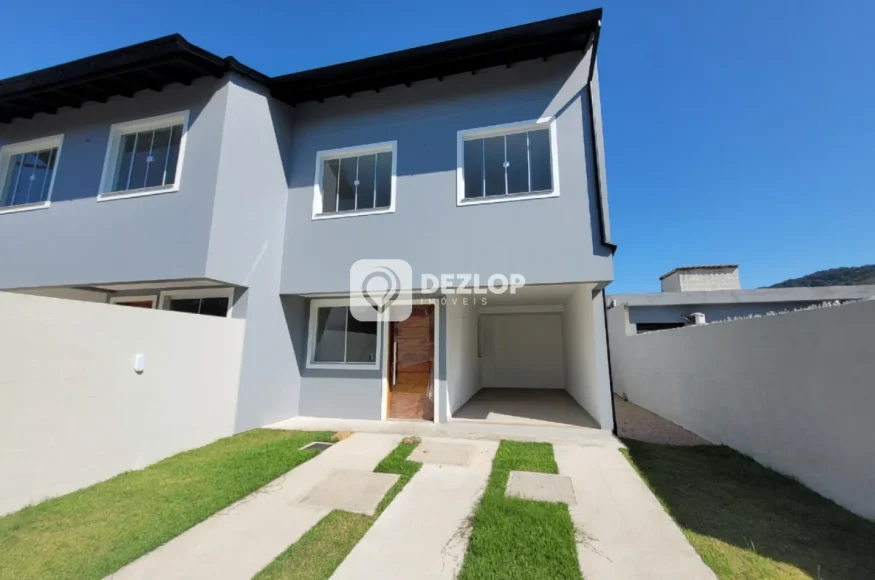 Sobrado à venda no Forquilhas, São José | 2 Quartos sendo 1 Suíte - Destaque