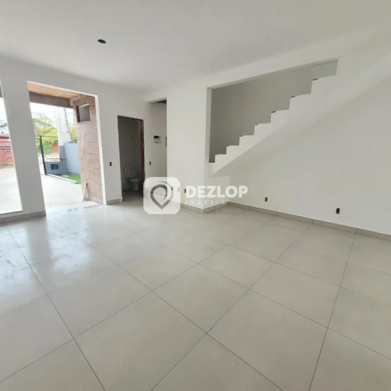 Sobrado à venda no Serraria, São José | 3 Quartos sendo 3 Suítes - 02
