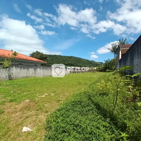 Terreno à venda em Fundos, Biguaçu - SC - 01