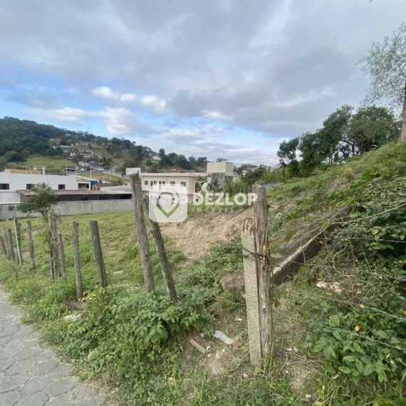 Terreno à venda em Fundos, Biguaçu - SC - 01