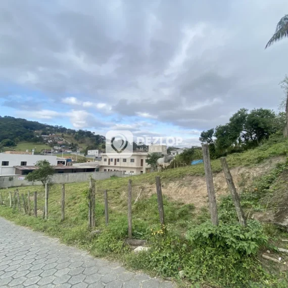Terreno à venda em Fundos, Biguaçu - SC - 02