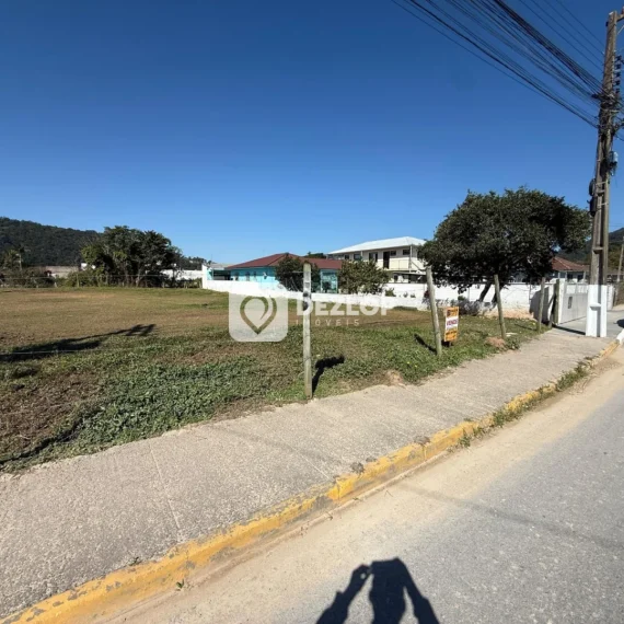Terreno à venda em Fundos, Biguaçu - SC - 02