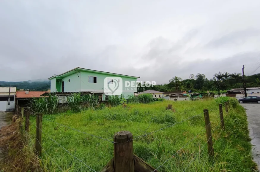 Terreno à venda em Fundos, Biguaçu - SC - Destaque