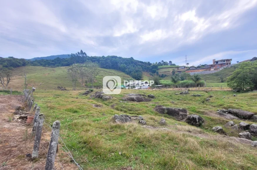 Terreno à venda em Fundos, Biguaçu - SC - Destaque