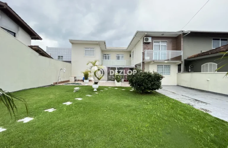 Casa à venda no Ipiranga em São José - SC | 3 Quartos - Destaque