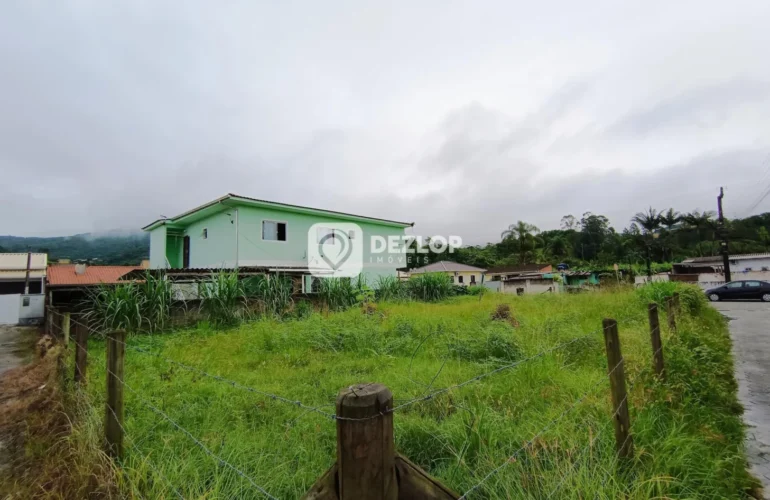 Terreno à venda em Fundos, Biguaçu - SC - Destaque