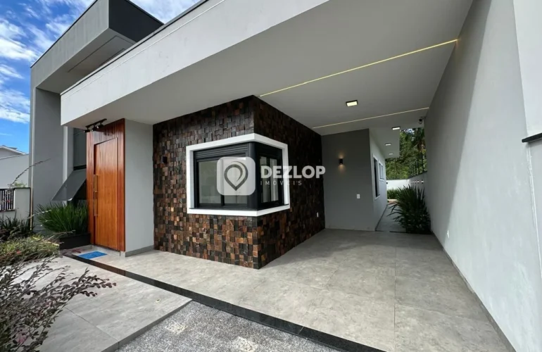 Casa à venda no Potecas, São José | 3 Quartos sendo 1 Suíte - Destaque