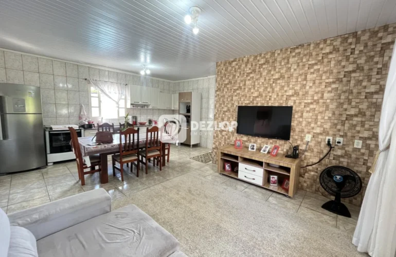 Casa à venda em Fundos, Biguaçu | 3 Quartos - Destaque