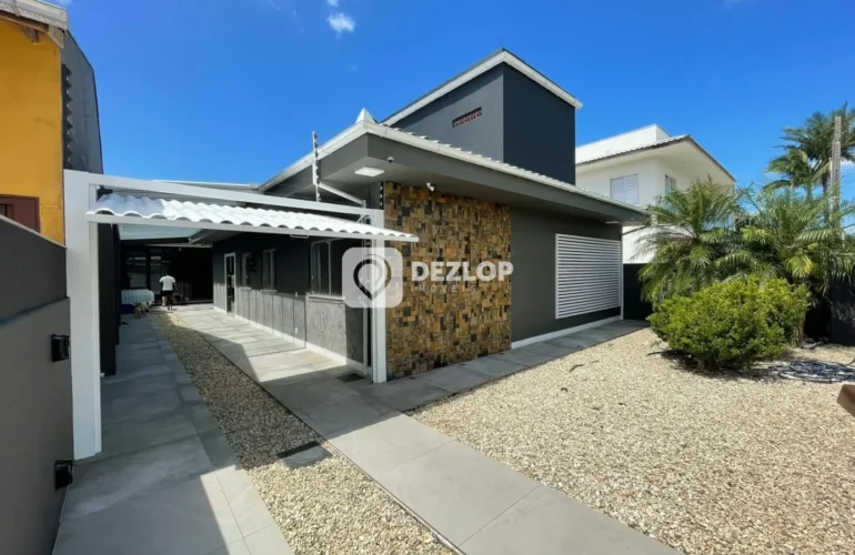 Casa à venda em Prado de Baixo, Biguaçu - SC | 3 Quartos sendo 1 Suíte - Destaque